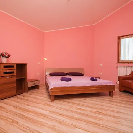 Holiday home Mirjana Mit Eingezaeuntem Garten By Interhome Banjole