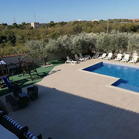 Mirjana Mit Eingezaeuntem Garten By Interhome Holiday home *